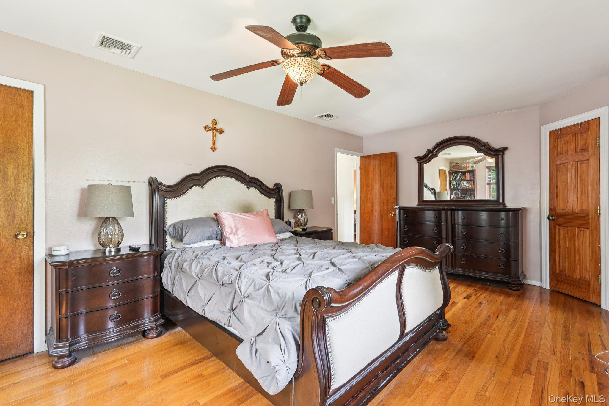 10 Brenda Lane, Bardonia, NY 10954