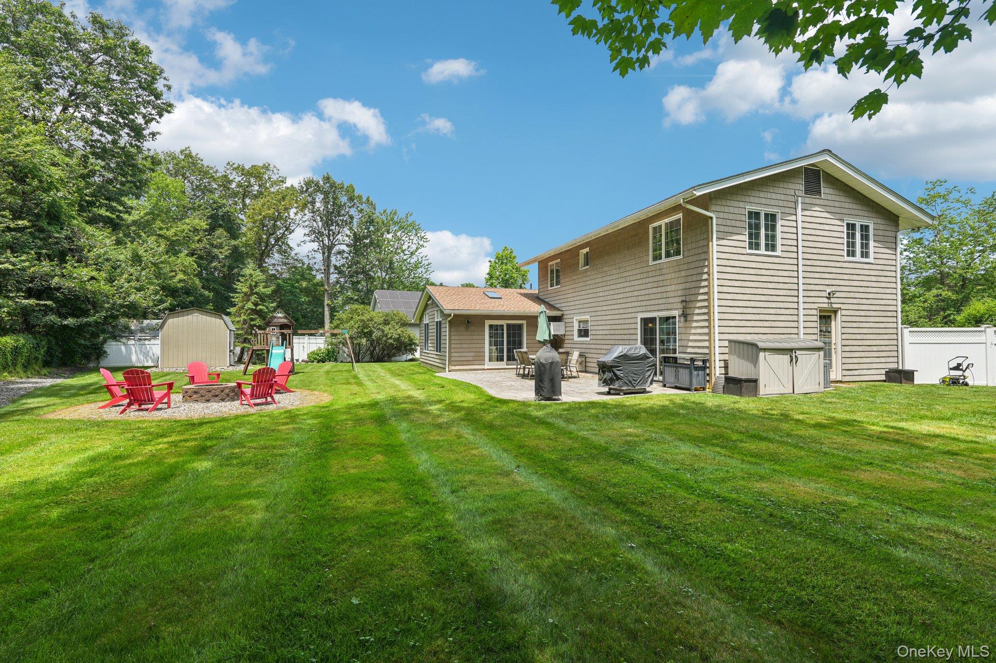 10 Brenda Lane, Bardonia, NY 10954