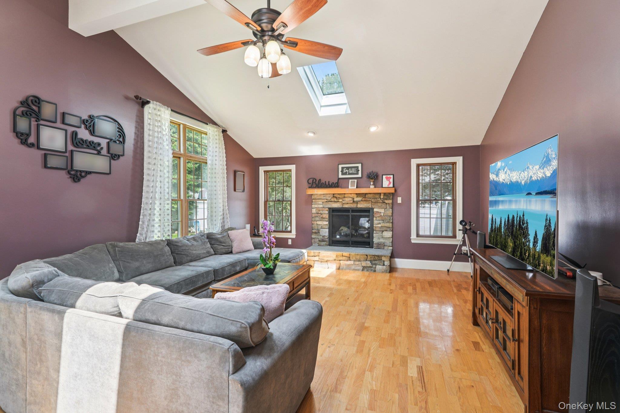 10 Brenda Lane, Bardonia, NY 10954