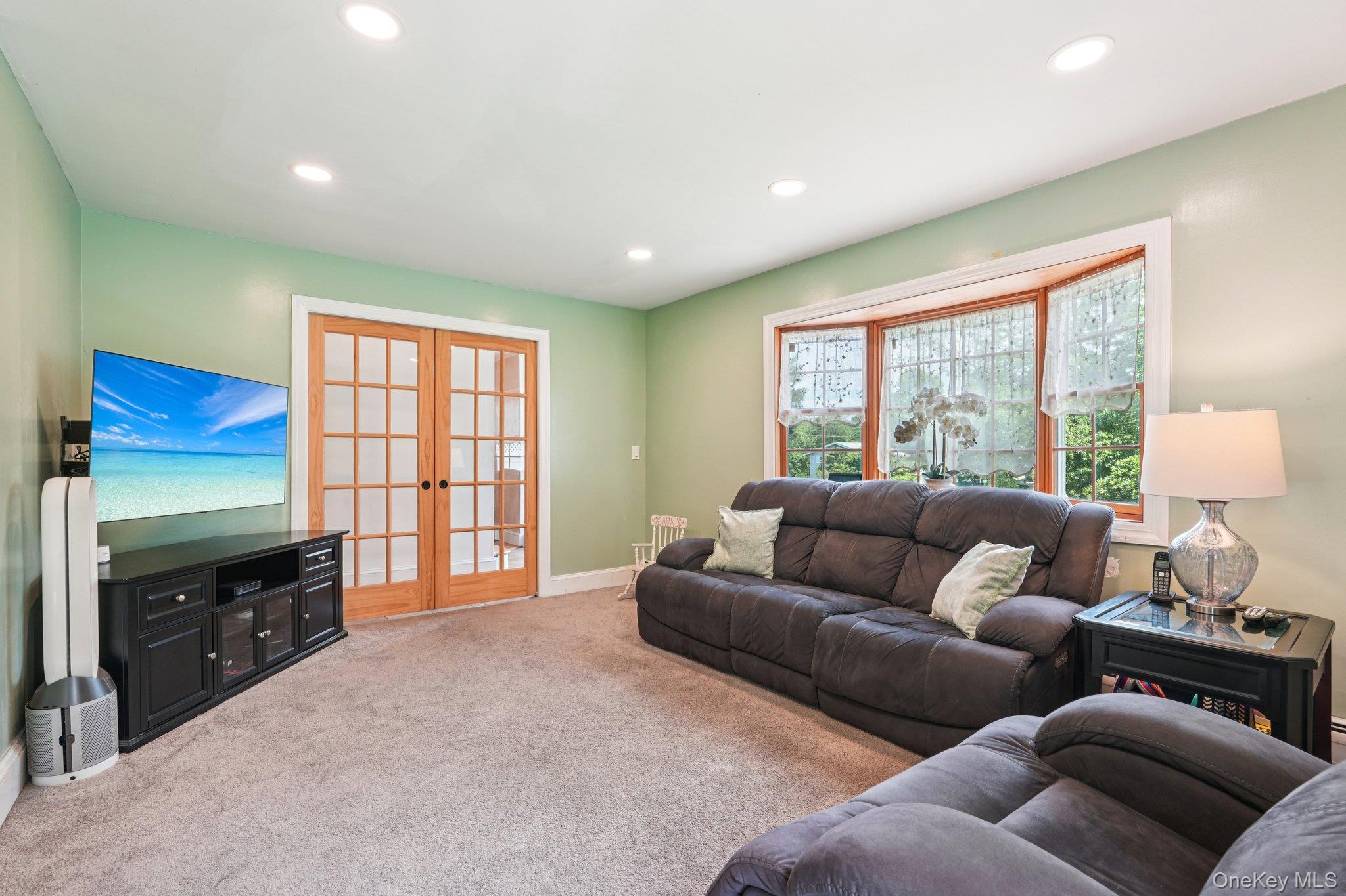 10 Brenda Lane, Bardonia, NY 10954