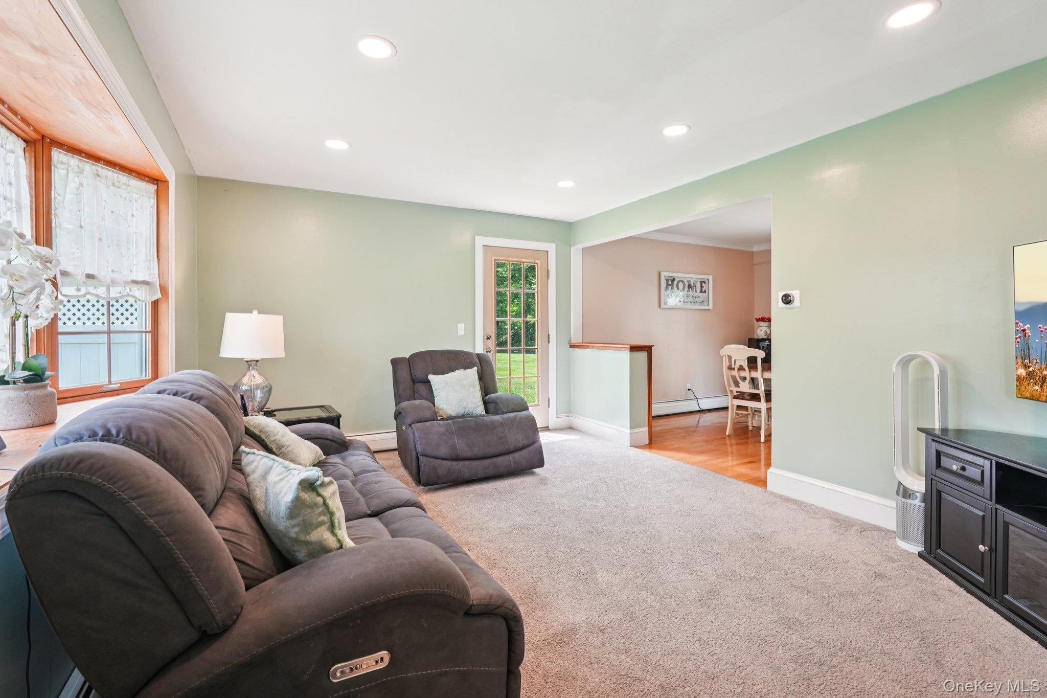 10 Brenda Lane, Bardonia, NY 10954