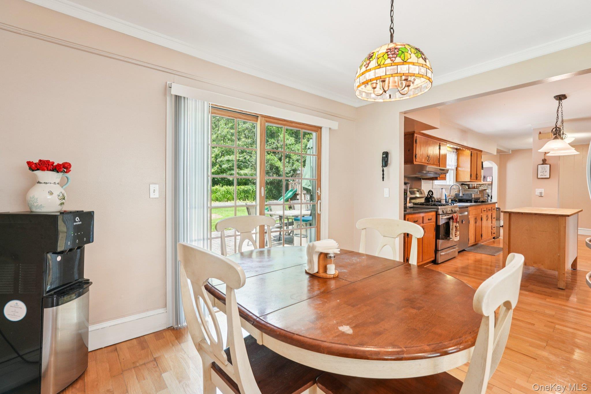 10 Brenda Lane, Bardonia, NY 10954