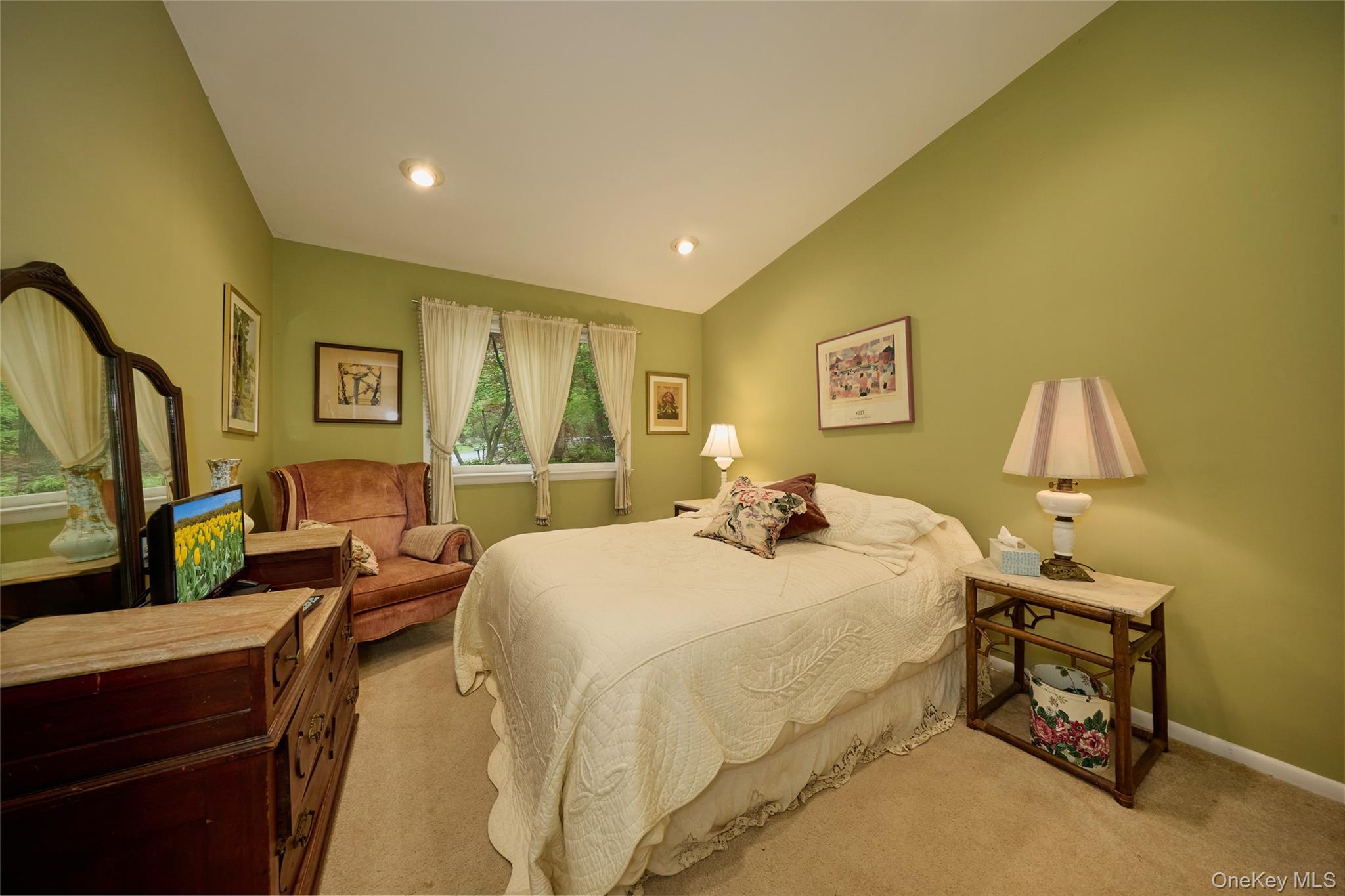 31 Greenlawn Road, Katonah, NY 10536