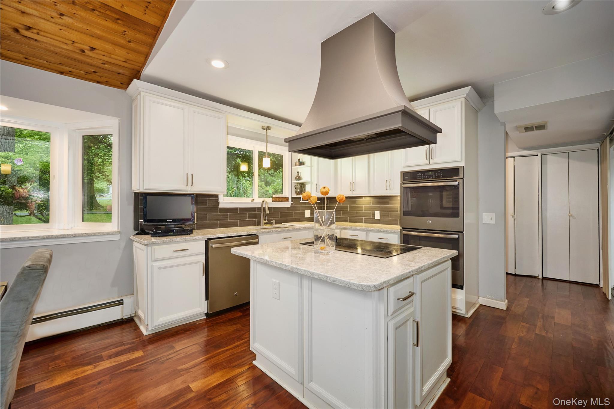 31 Greenlawn Road, Katonah, NY 10536