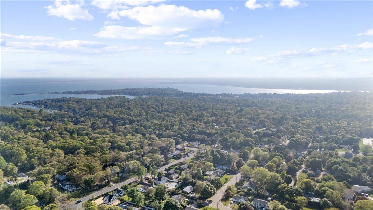 115 Bay Avenue E, Hampton Bays, NY 11946