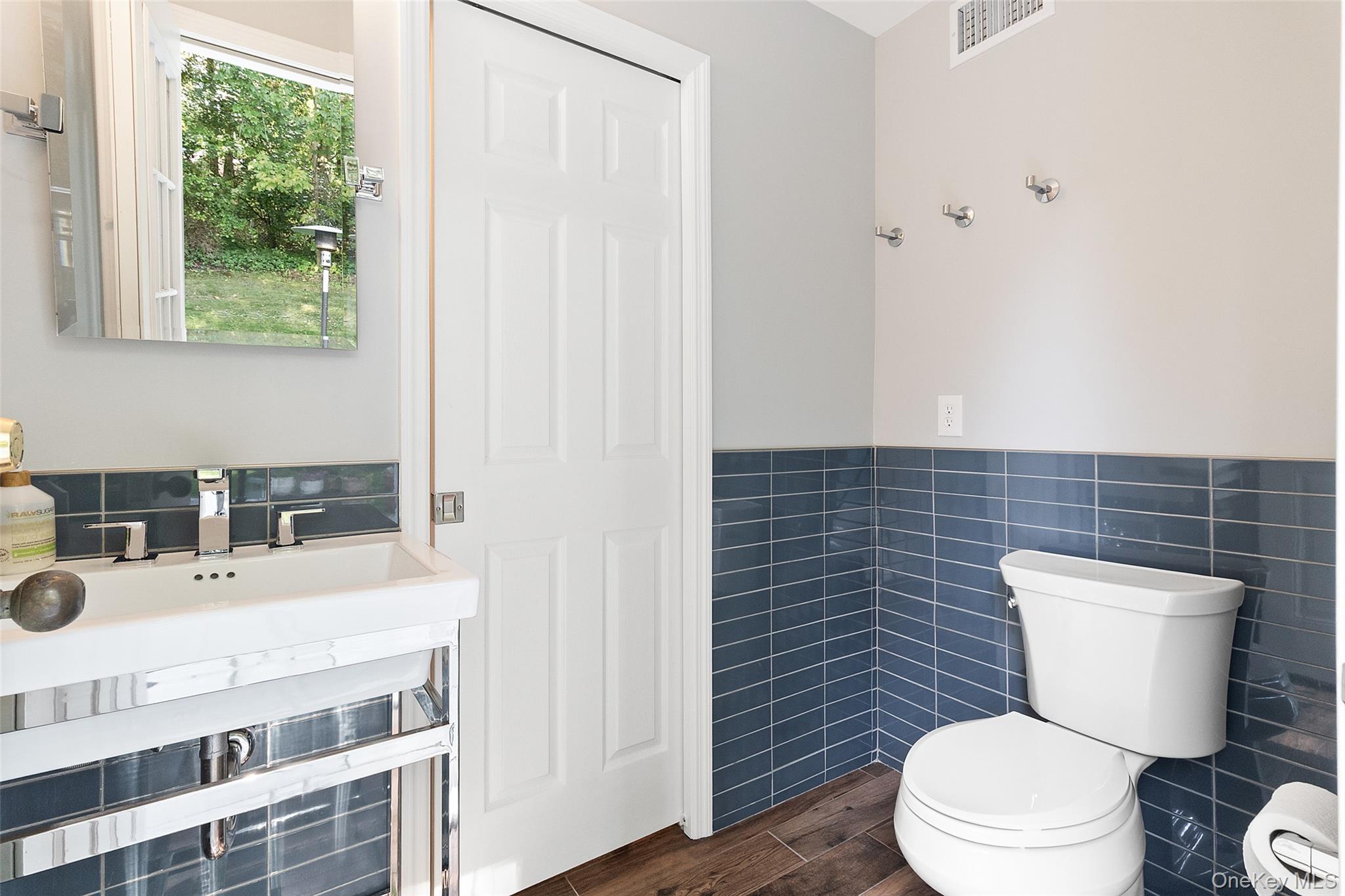 16 Club Way, Mount Kisco, NY 10549