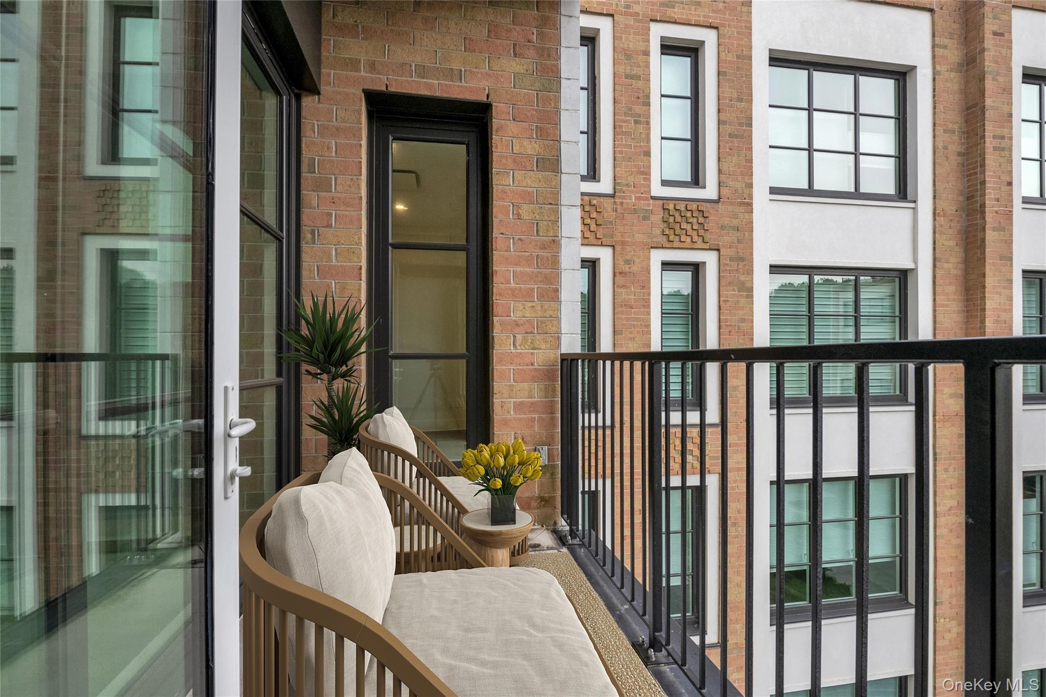 100 Garvies Point Road # 1238, Glen Cove, NY 11542