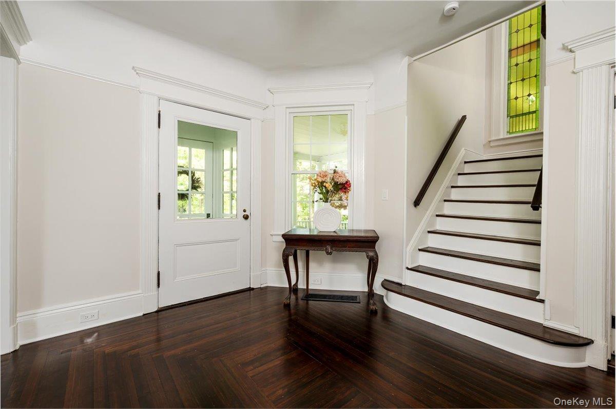 16 Lamarcus Avenue, Glen Cove, NY 11542