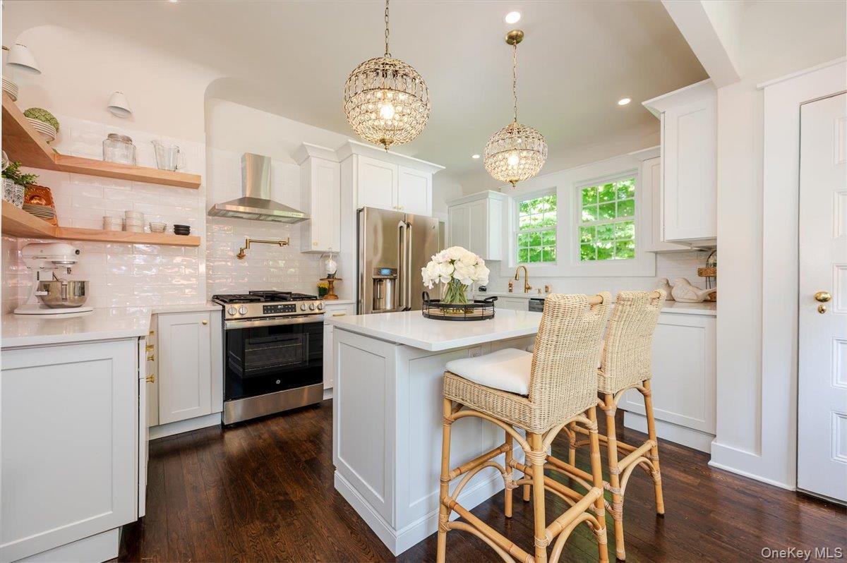 16 Lamarcus Avenue, Glen Cove, NY 11542