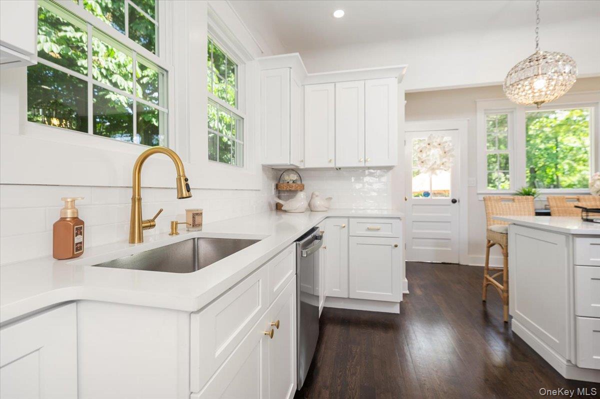 16 Lamarcus Avenue, Glen Cove, NY 11542