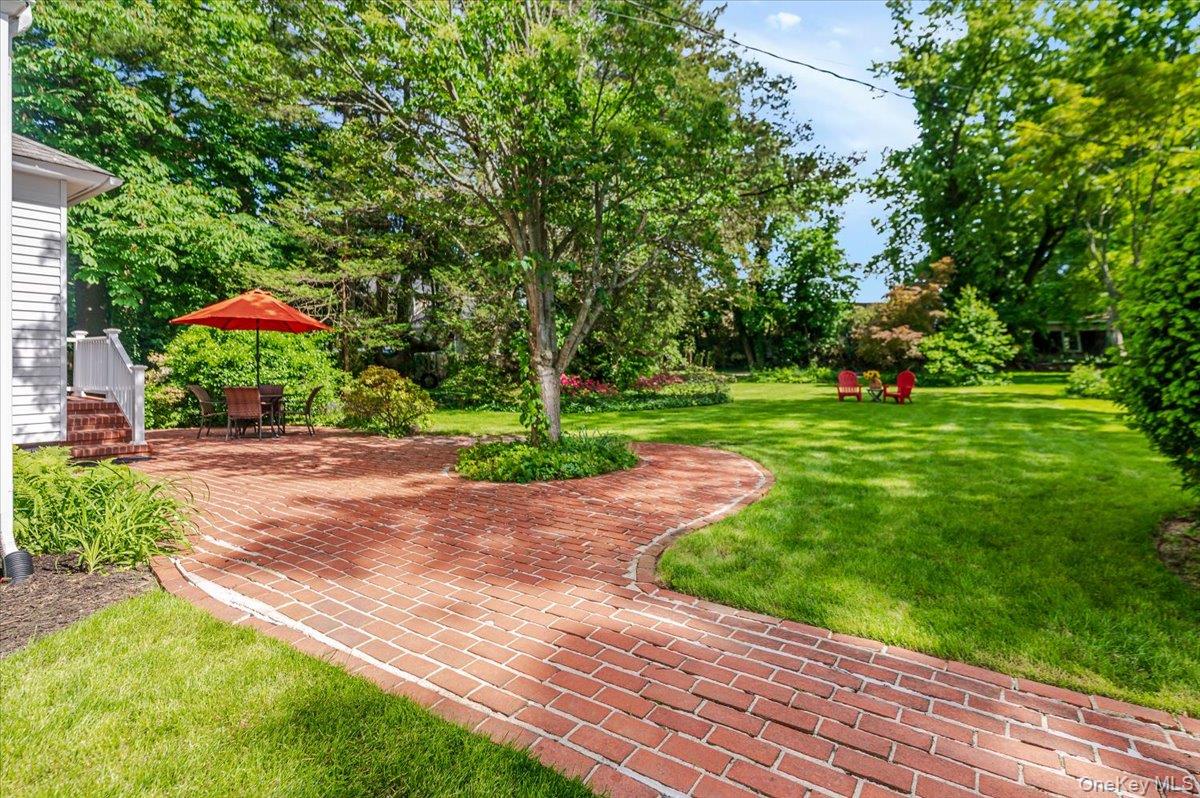 16 Lamarcus Avenue, Glen Cove, NY 11542