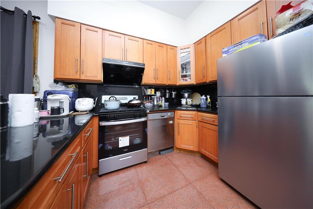 462 52nd Street # 2D, Brooklyn, NY 11220