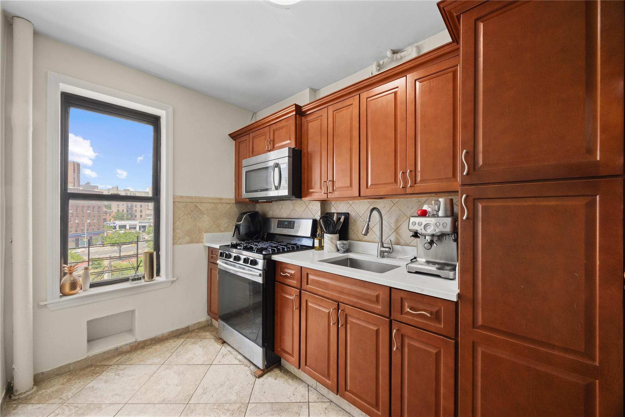 1372 Shakespeare Avenue # 3A, Bronx, NY 10452