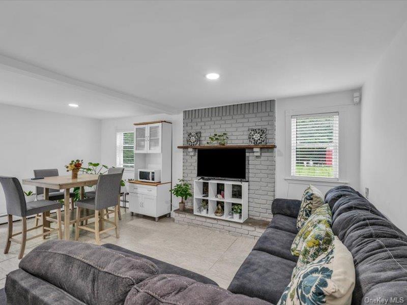 38 Nadine Lane, Port Jefferson Station, NY 11776