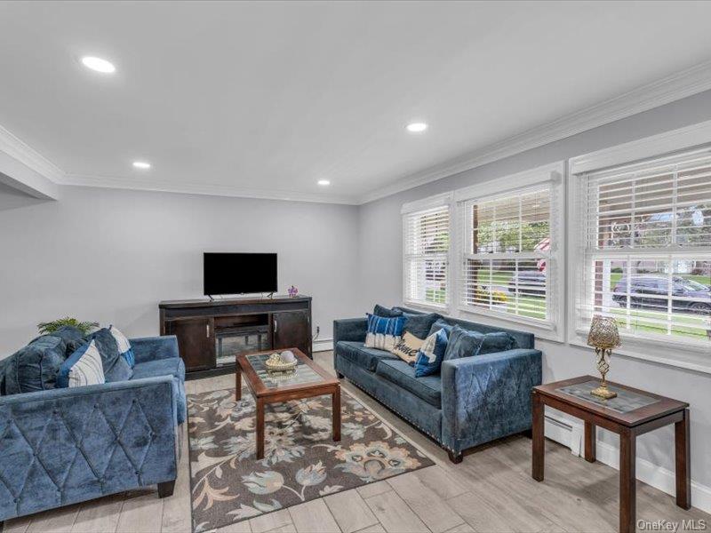 38 Nadine Lane, Port Jefferson Station, NY 11776