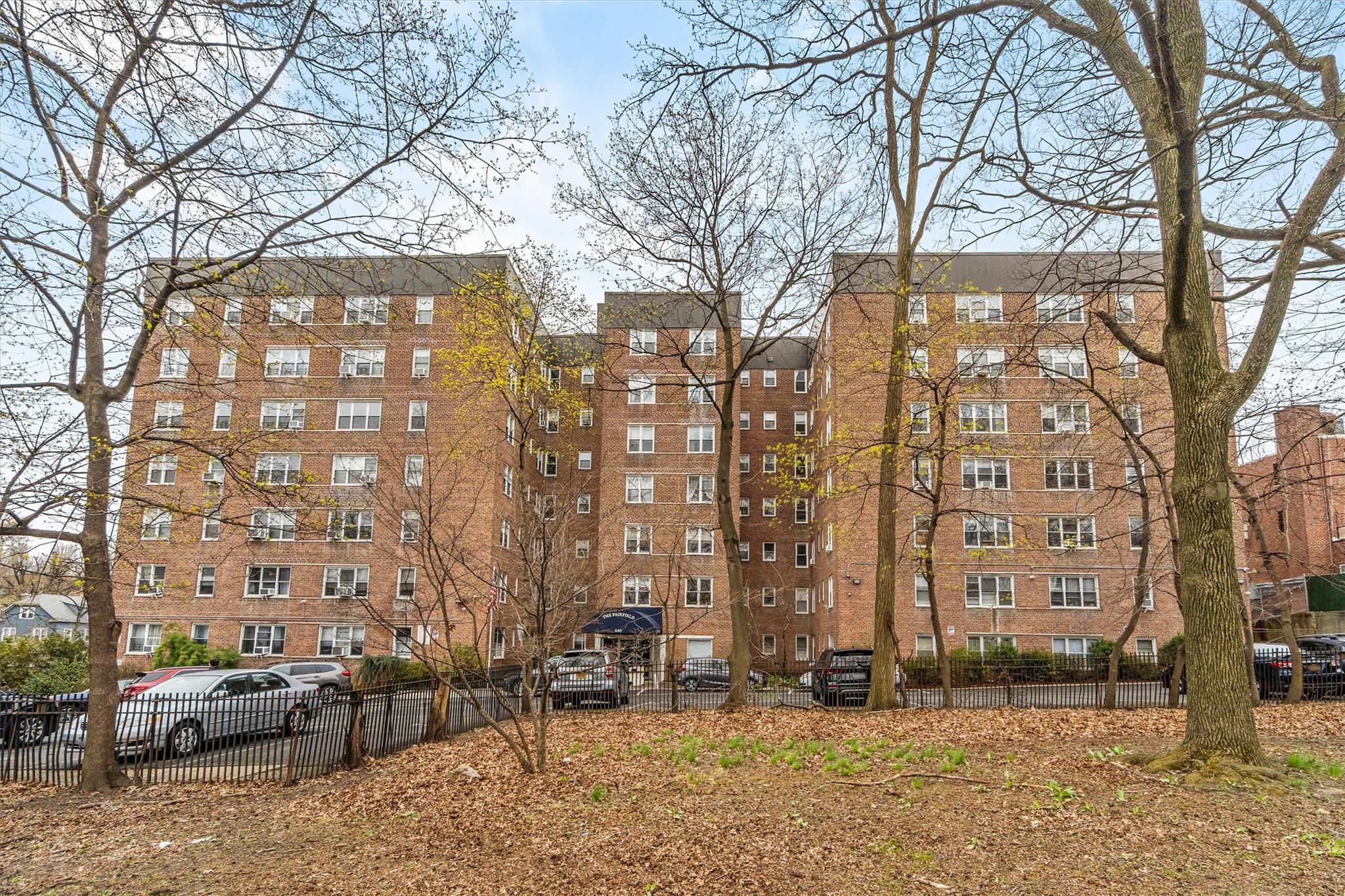 640 W 231 Street # 2D, Bronx, NY 10463