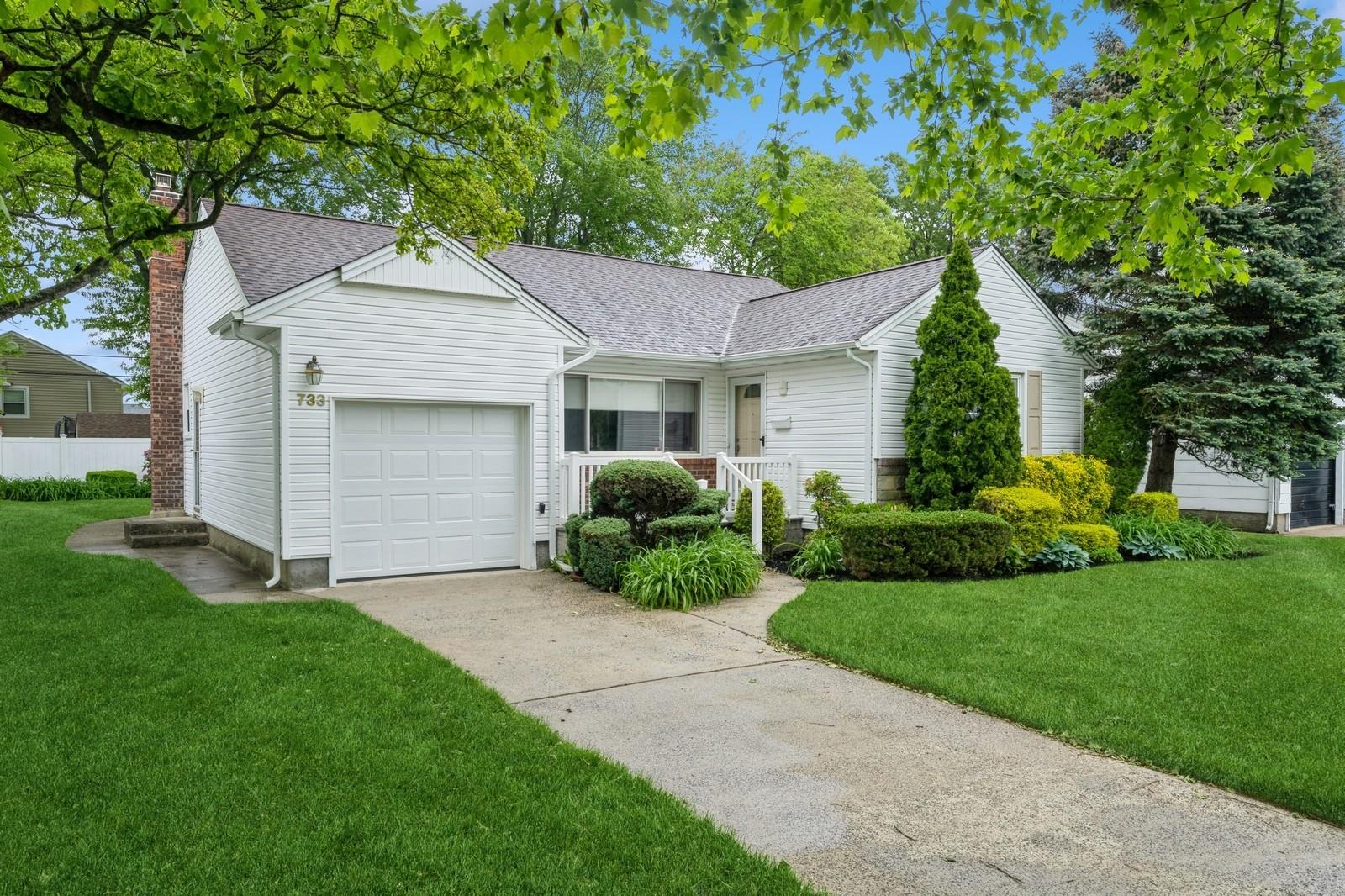 733 Cynthia Drive, East Meadow, NY 11554