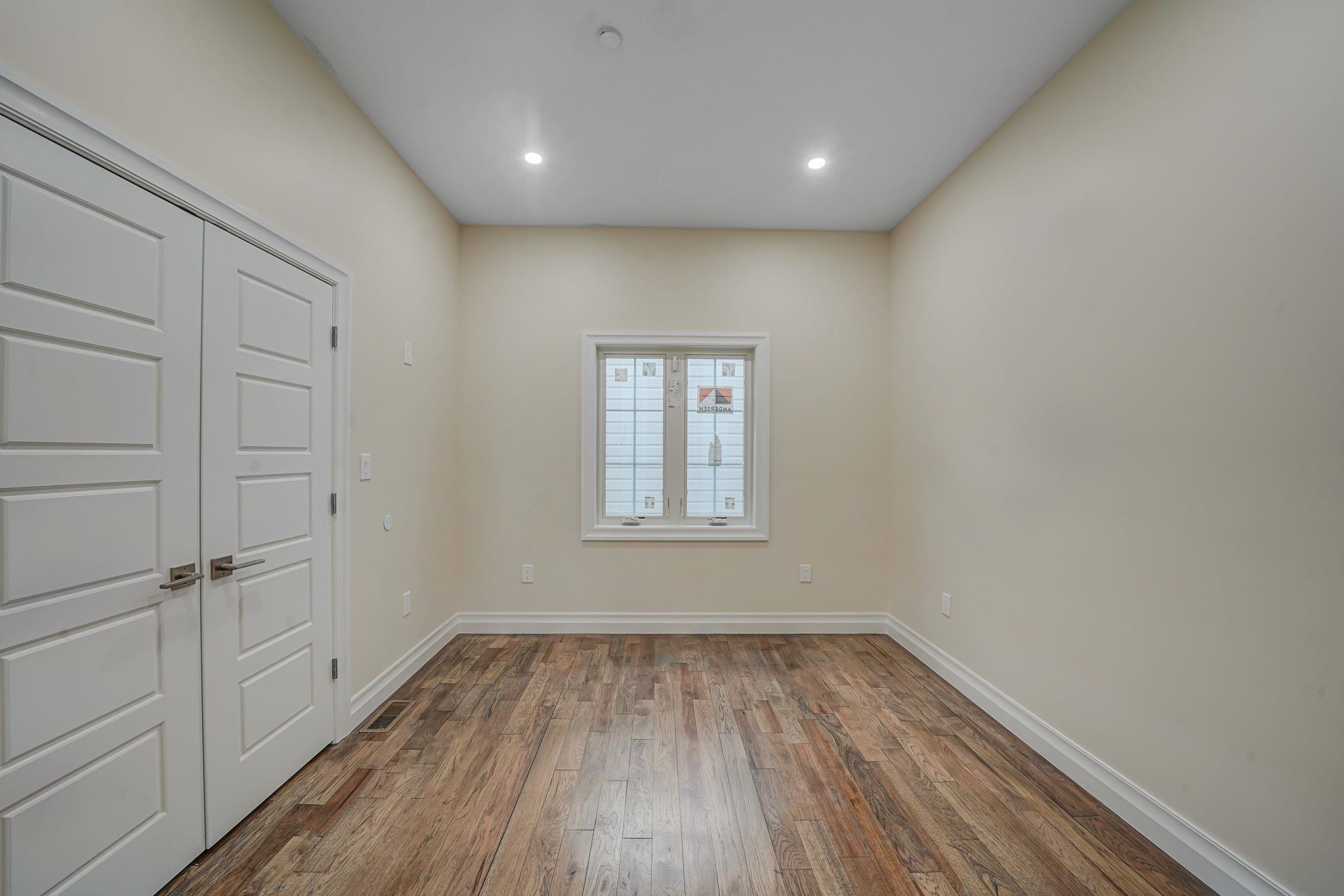 261-16 E Williston Avenue, Floral Park, NY 1001