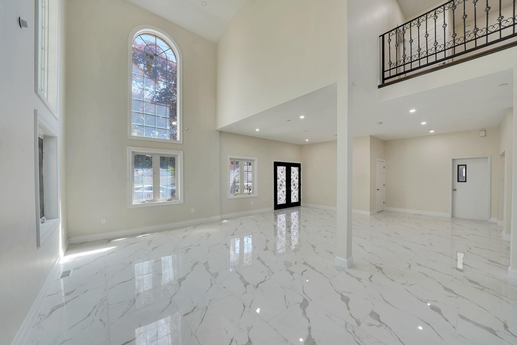 261-16 E Williston Avenue, Floral Park, NY 1001