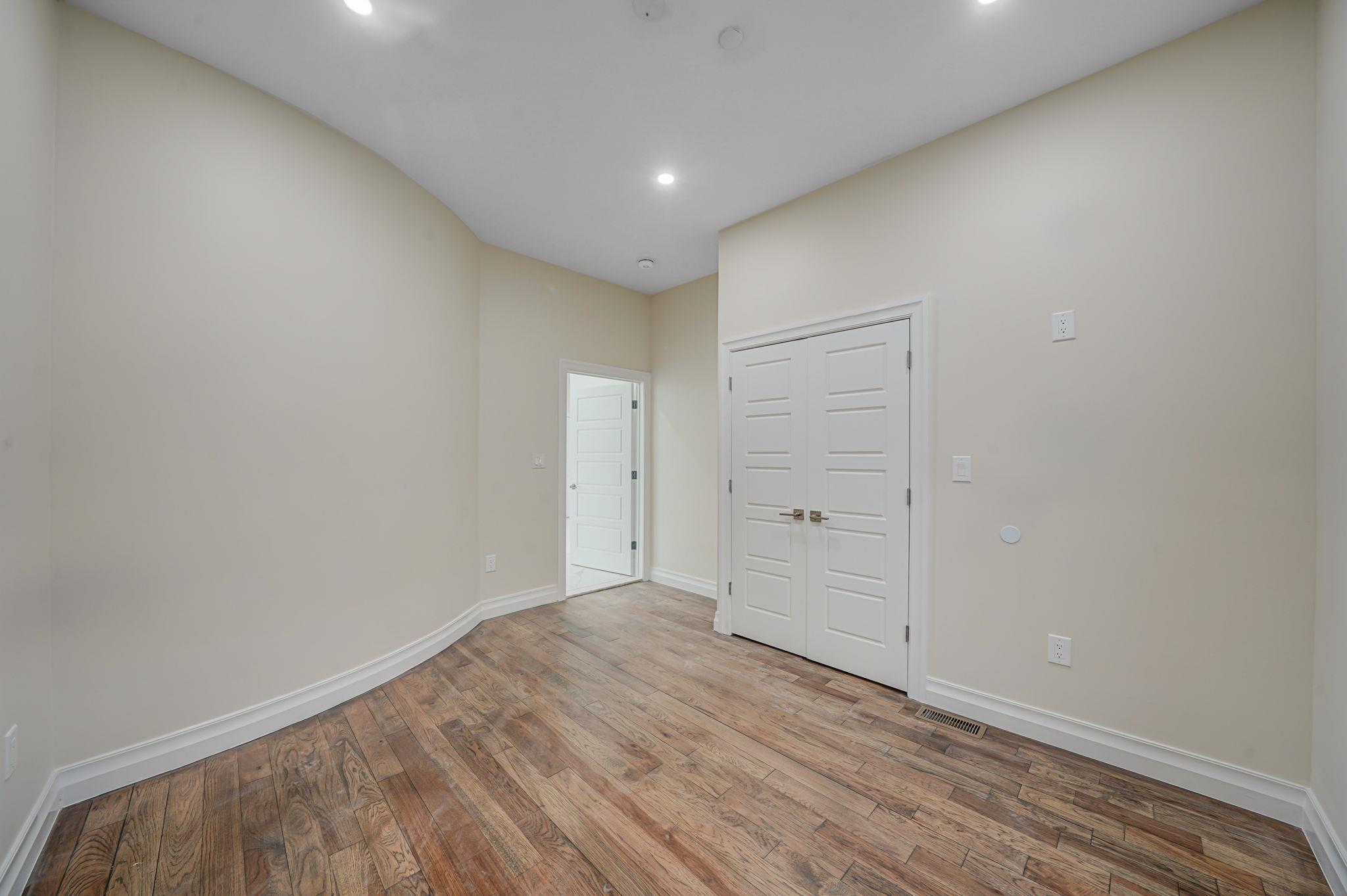 261-16 E Williston Avenue, Floral Park, NY 1001