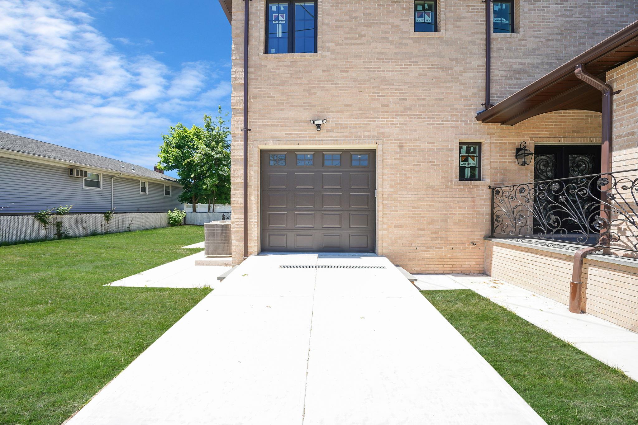 261-16 E Williston Avenue, Floral Park, NY 1001