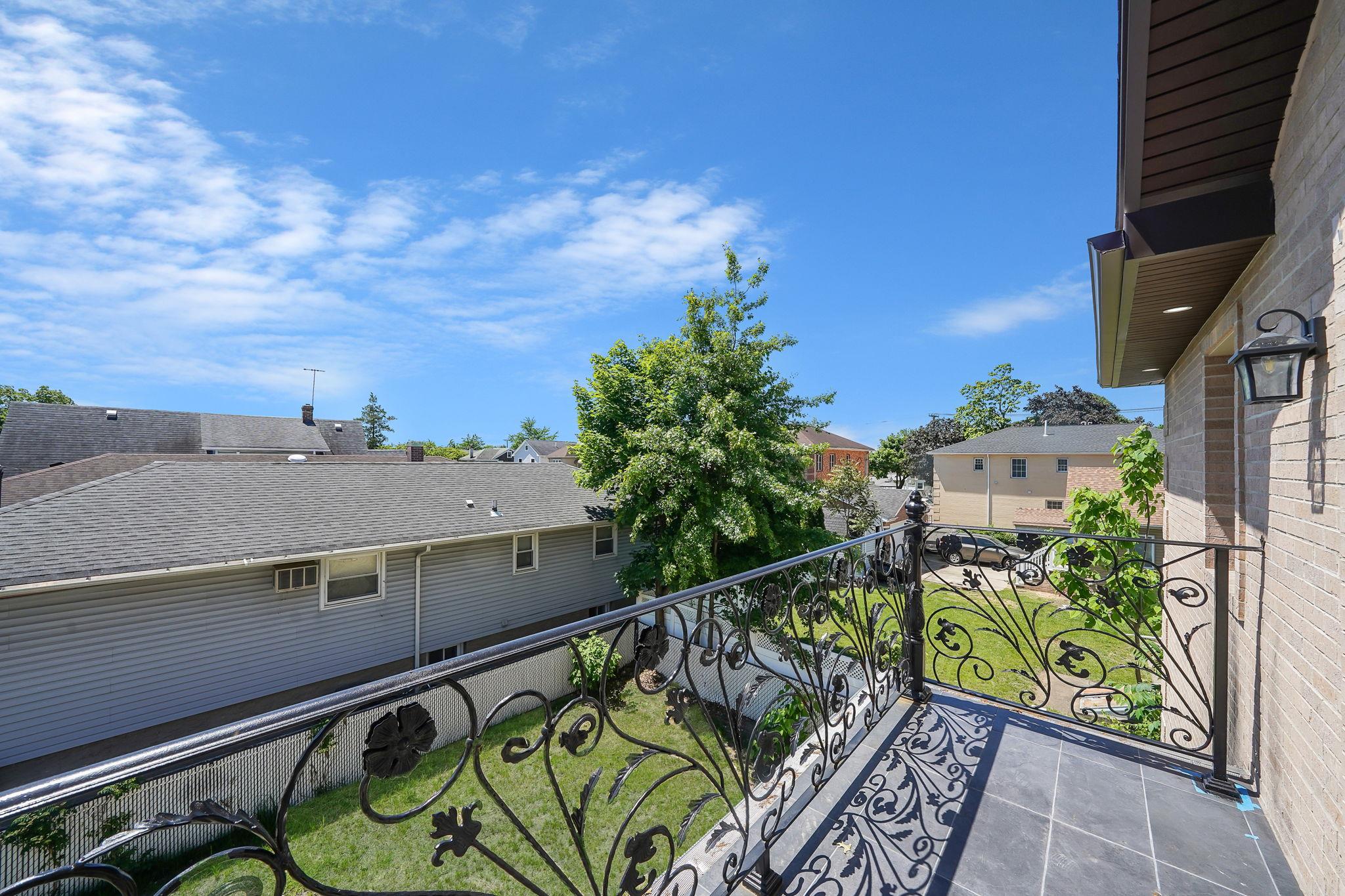 261-16 E Williston Avenue, Floral Park, NY 1001