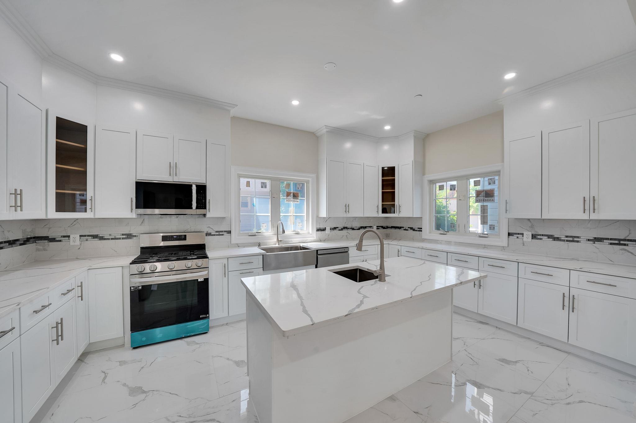 261-16 E Williston Avenue, Floral Park, NY 1001