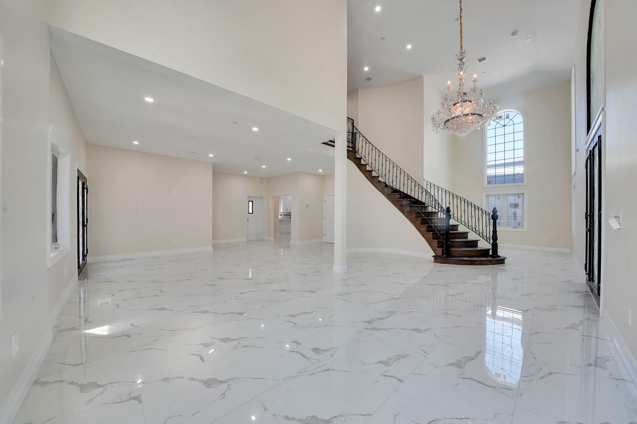 261-16 E Williston Avenue, Floral Park, NY 1001