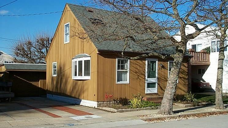 23 Garden City Avenue, Point Lookout, NY 11569