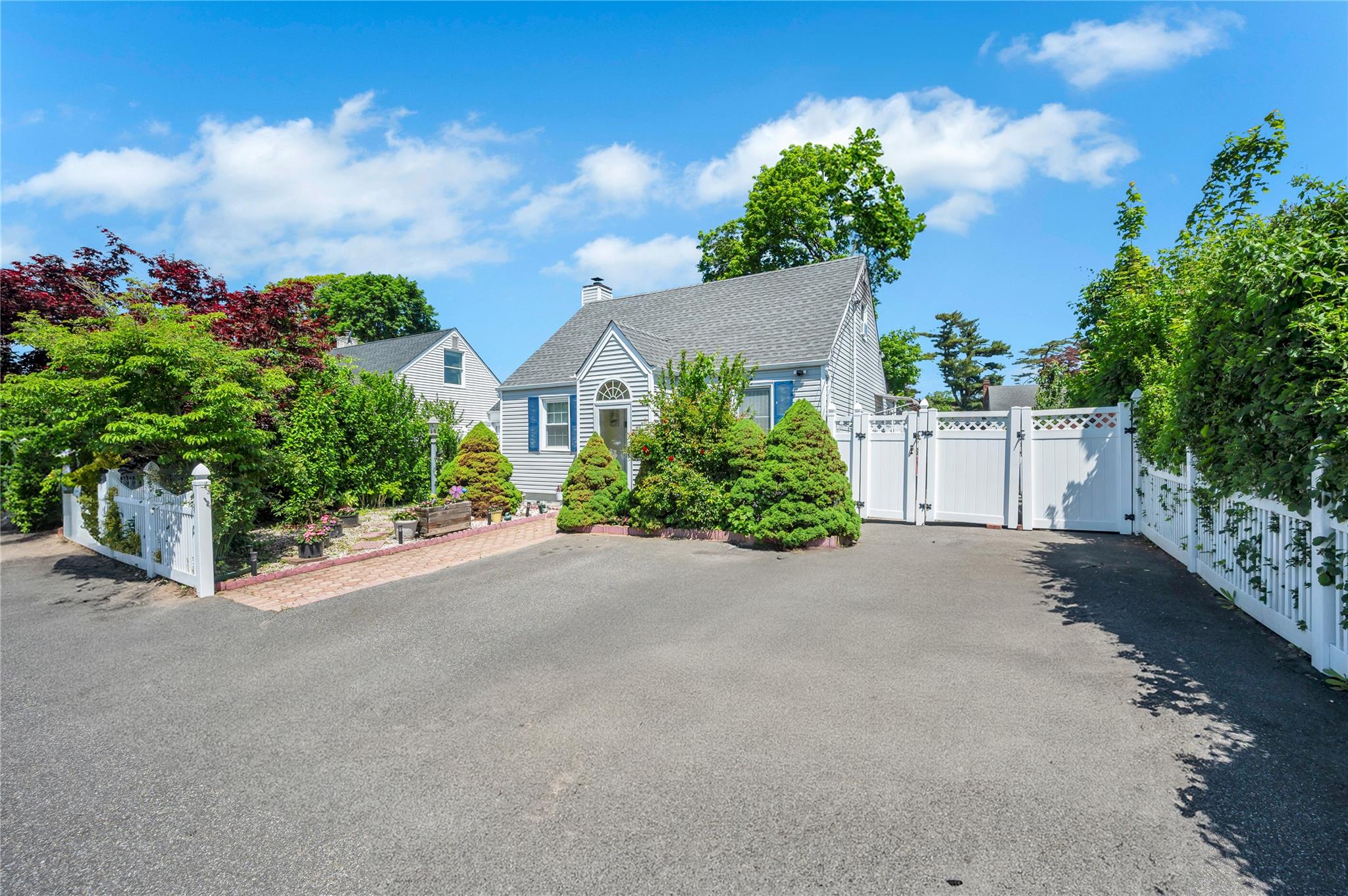 11 Campion Street, Brentwood, NY 11717