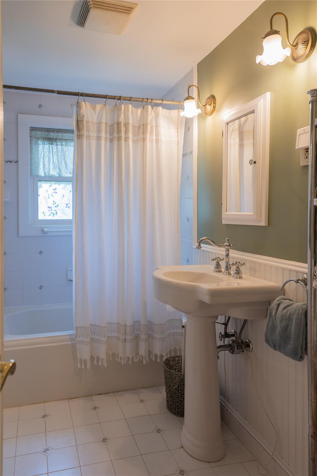 52 Eagle Valley Road, Sloatsburg, NY 10974