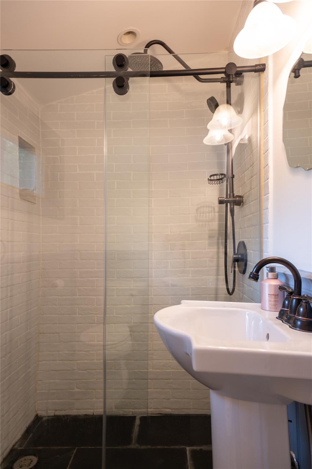 52 Eagle Valley Road, Sloatsburg, NY 10974