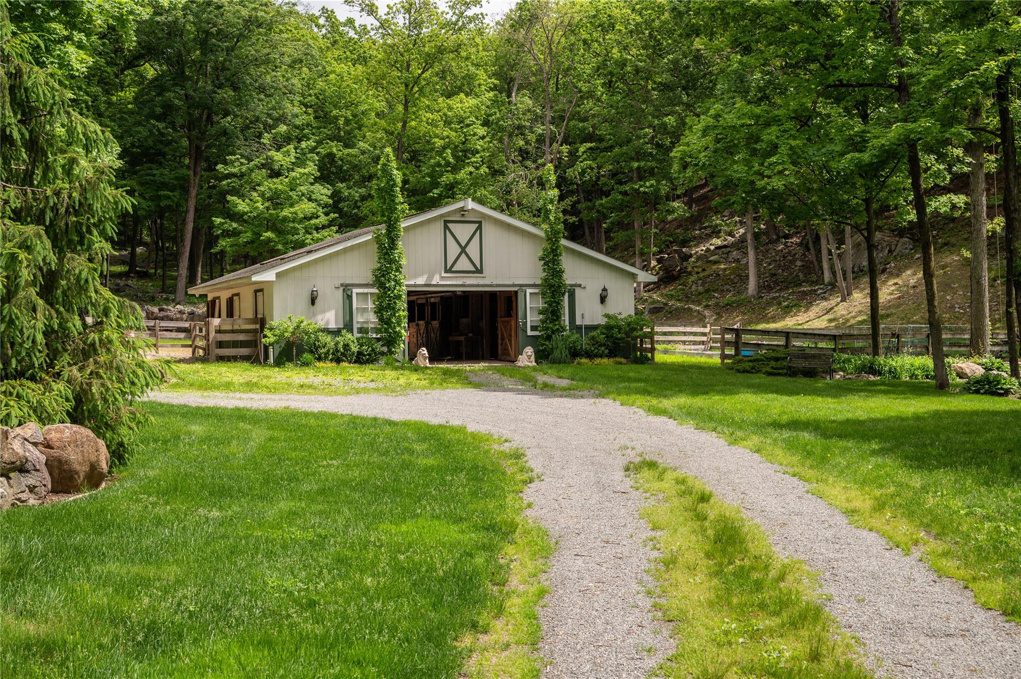 52 Eagle Valley Road, Sloatsburg, NY 10974