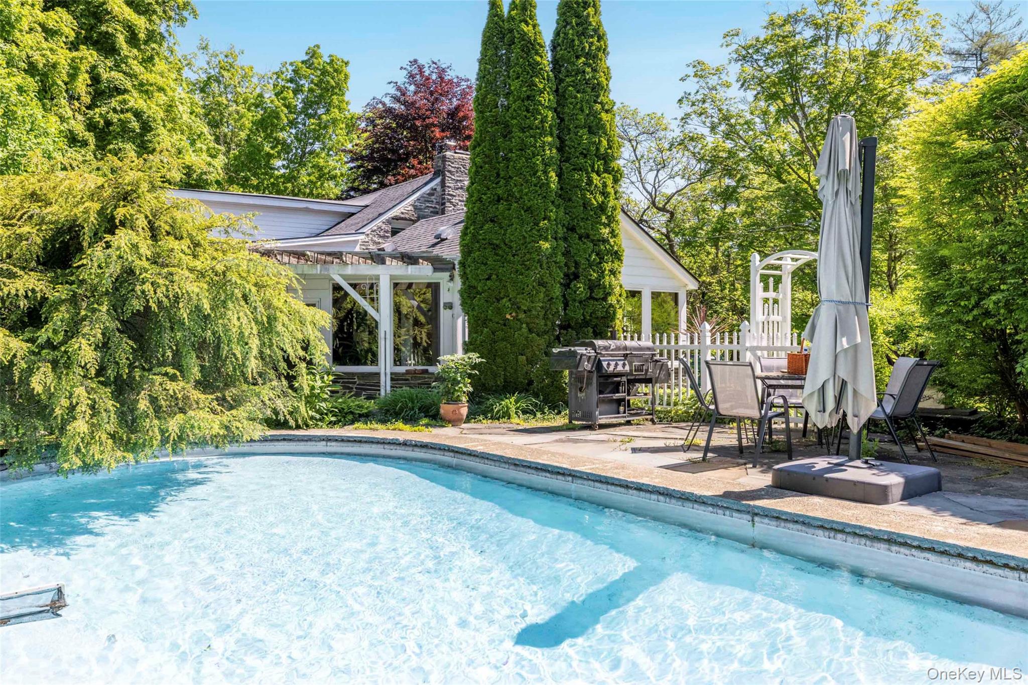 1716 Route 212, Saugerties, NY 12477