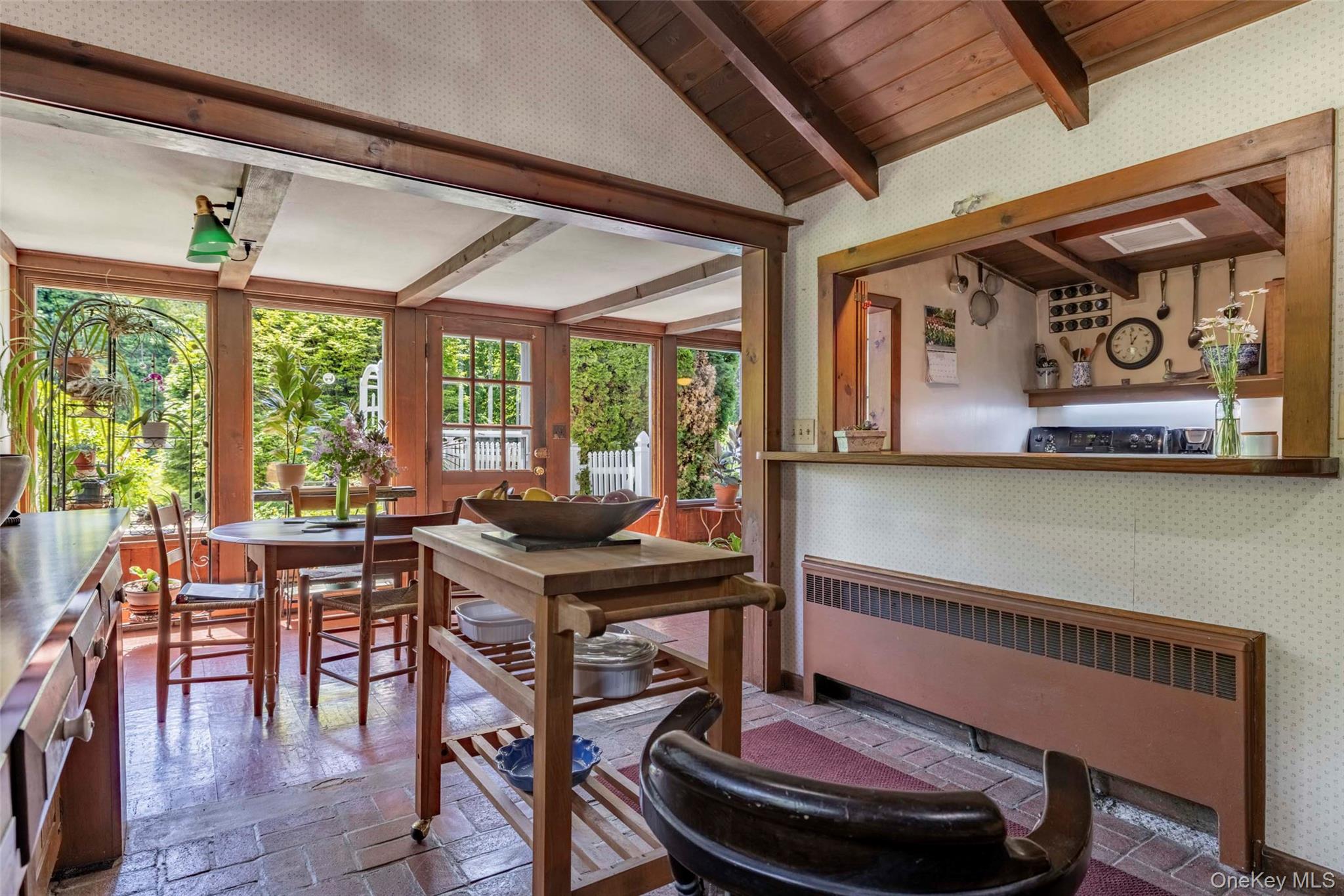 1716 Route 212, Saugerties, NY 12477