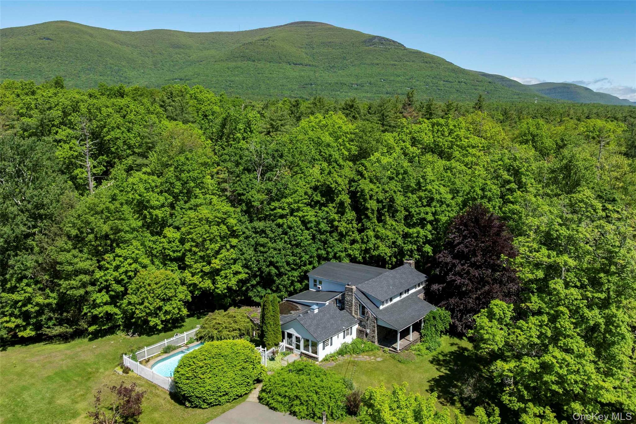 1716 Route 212, Saugerties, NY 12477