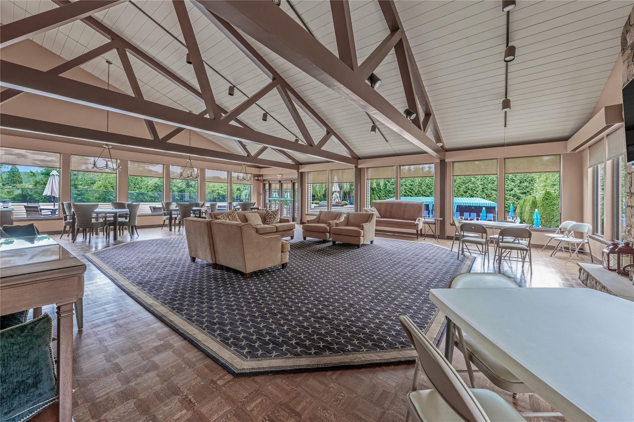 291 Starling Court, Manhasset, NY 11030