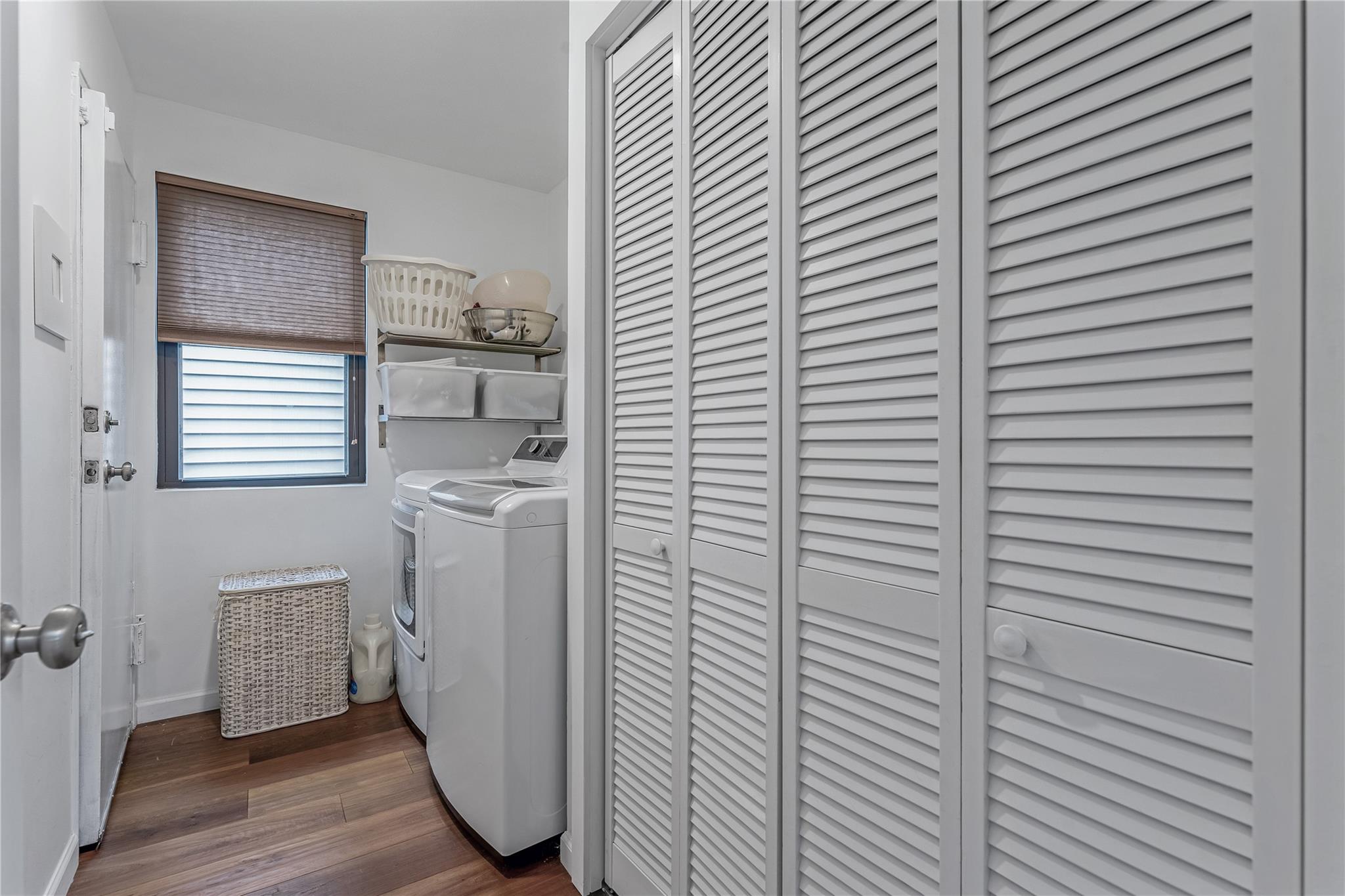 291 Starling Court, Manhasset, NY 11030