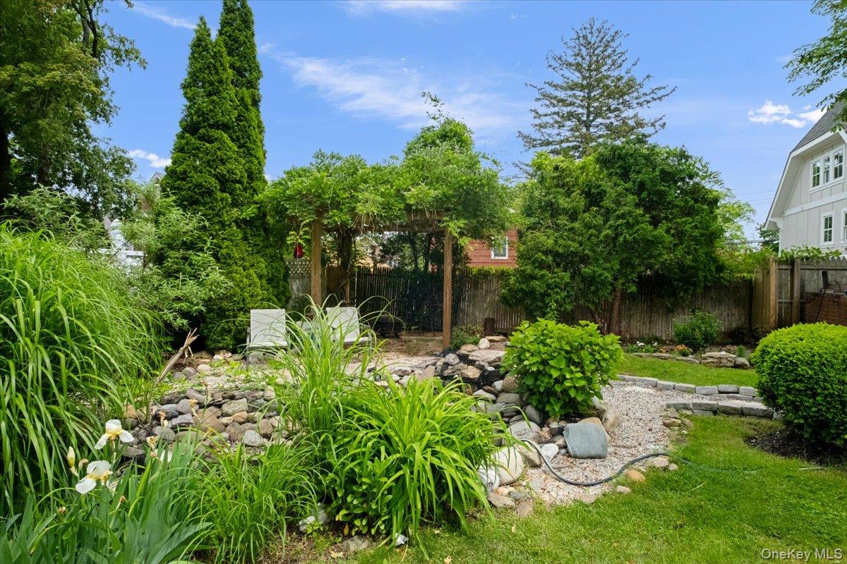 225 Pennsylvania Avenue, Mount Vernon, NY 10552