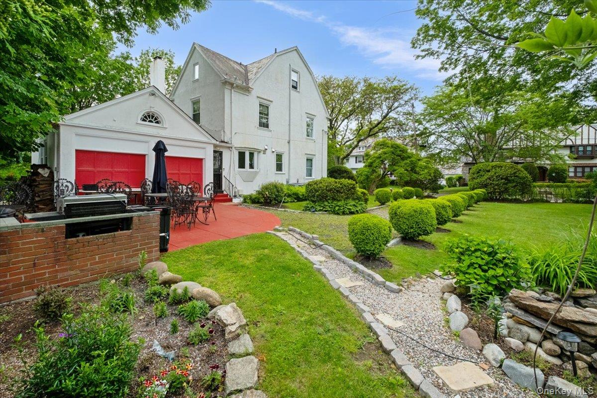 225 Pennsylvania Avenue, Mount Vernon, NY 10552