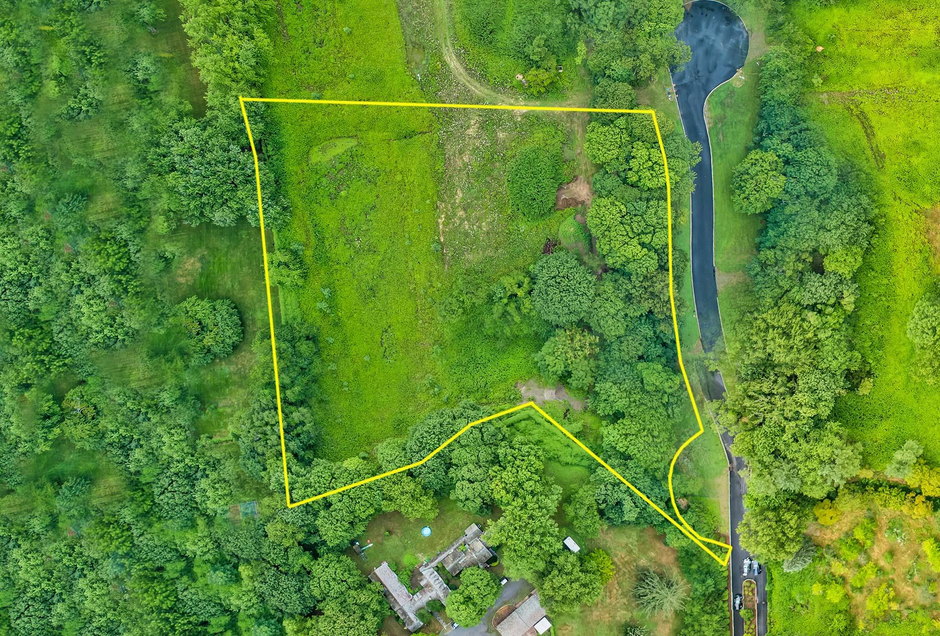 168 Hegemans Lane, Old Brookville, NY 11545