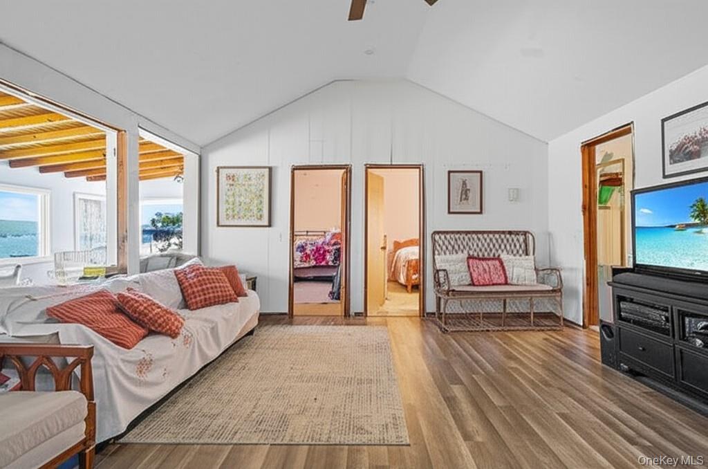 7 W Cove Road, Greenwood Lake, NY 10925