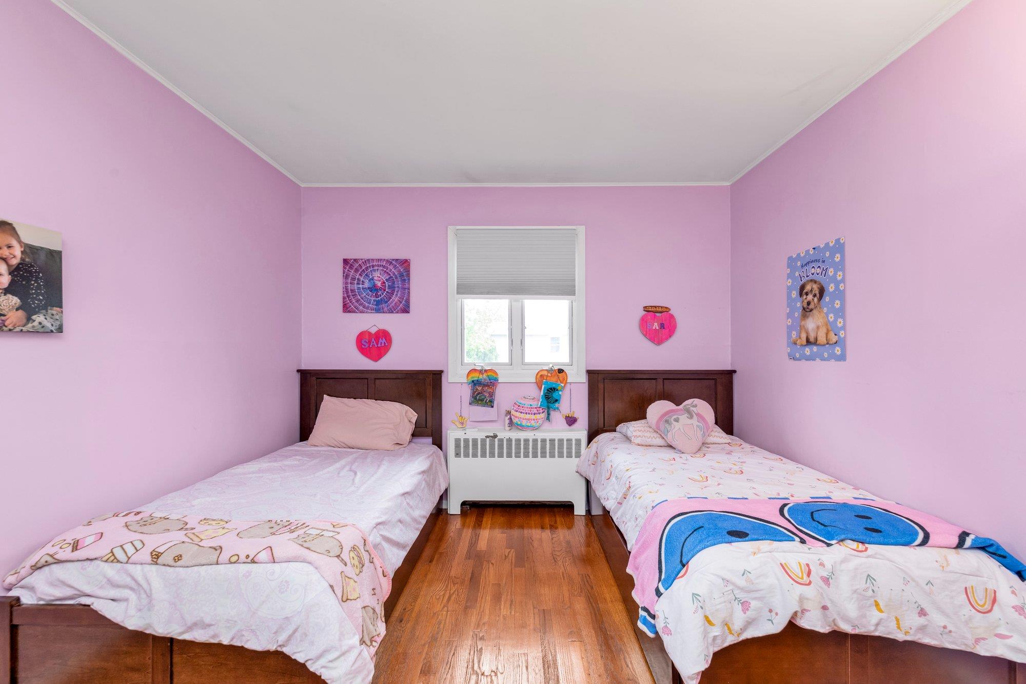 19 Alan Court, Plainview, NY 11803