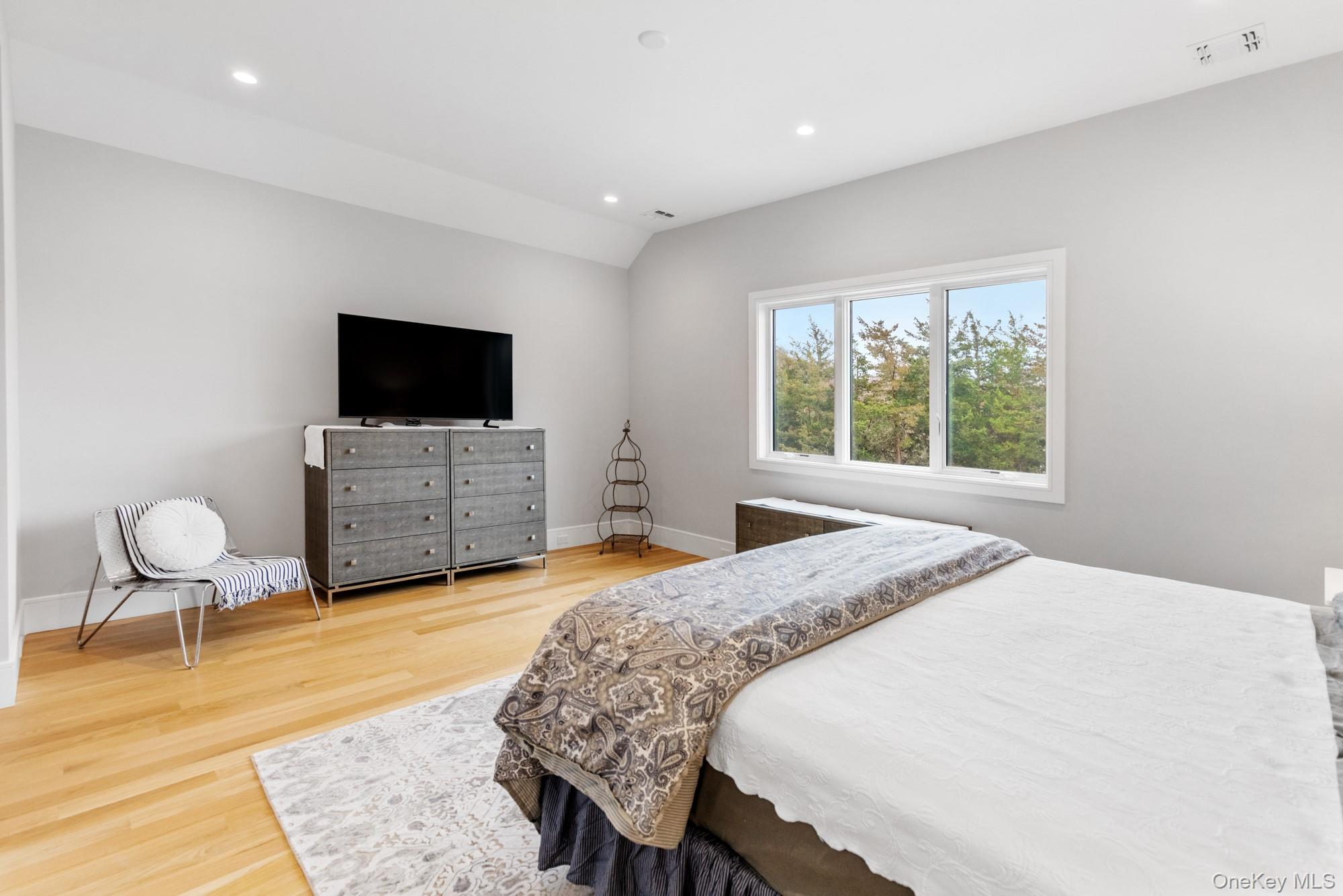 240 Head of Pond Road, Water Mill, NY 11976