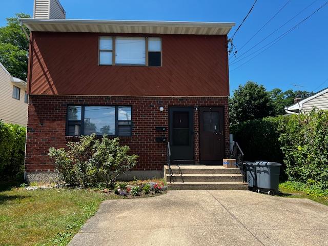 1 Mohegan Avenue, Port Washington, NY 11050