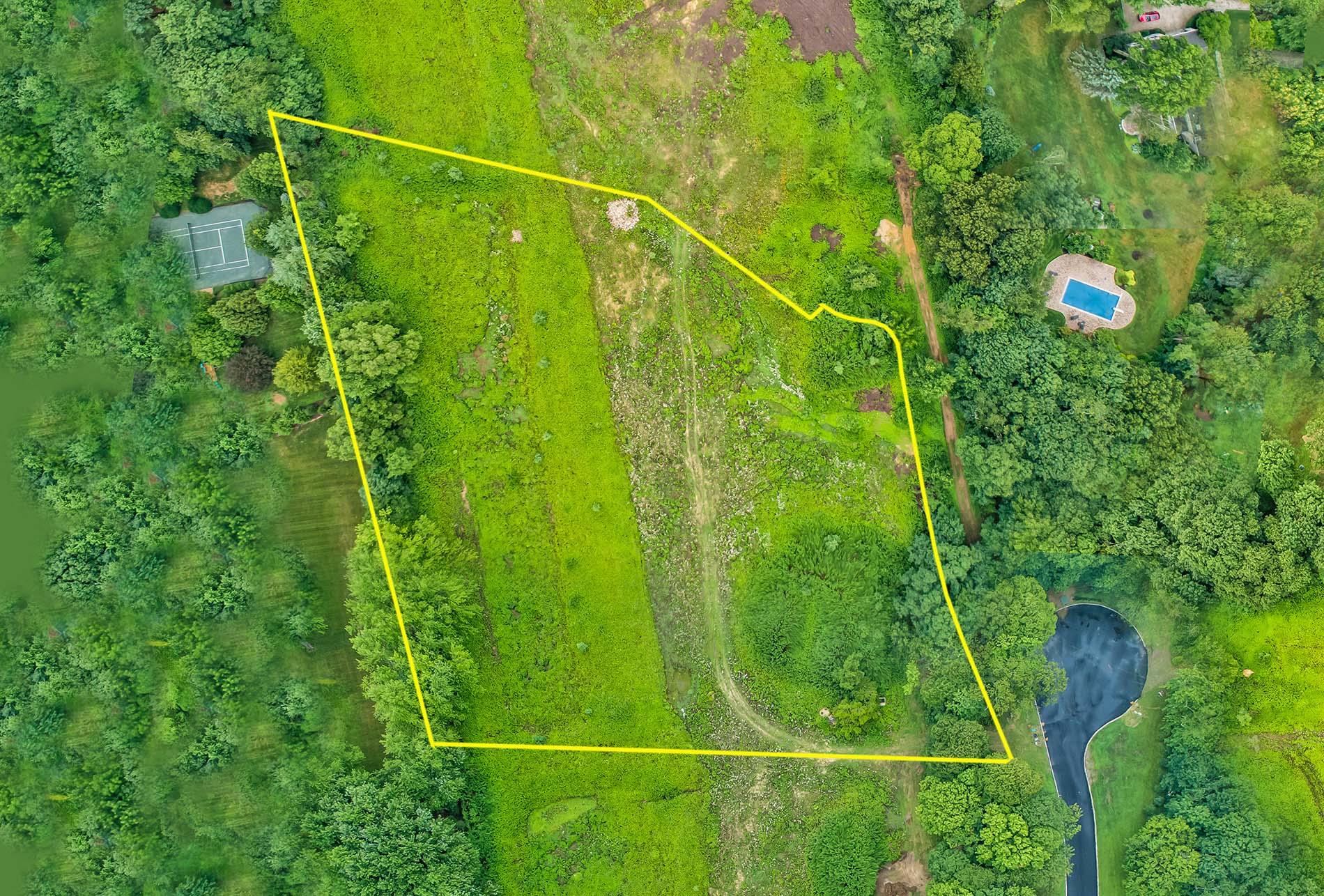 170 Hegemans Lane, Old Brookville, NY 11545