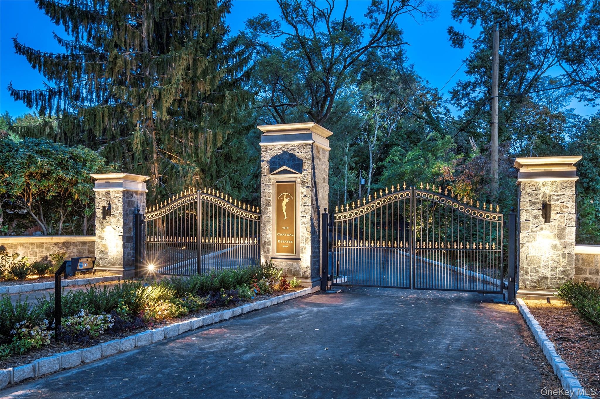 172 Hegemans Lane, Old Brookville, NY 11545