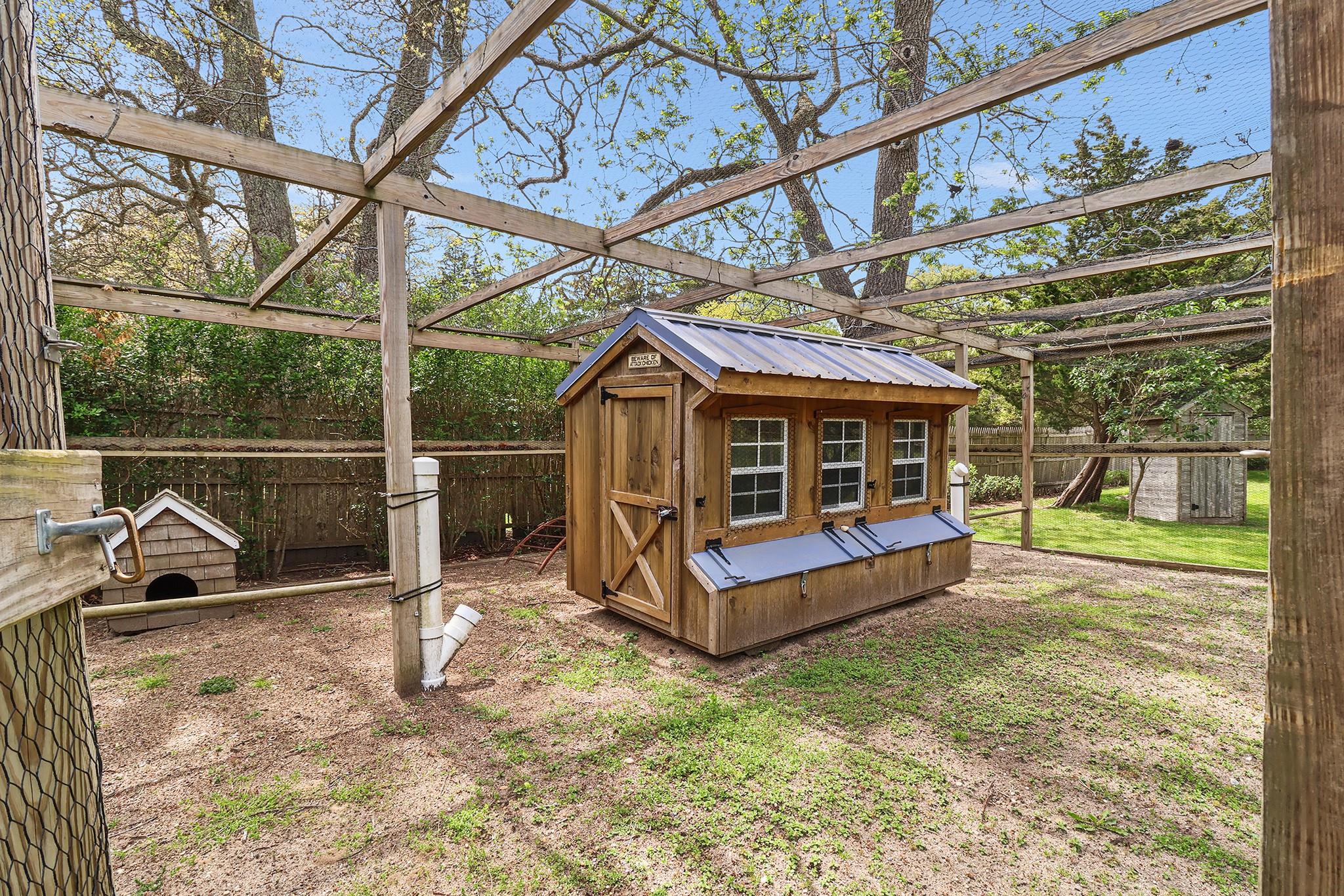 787 Accabonac Road, Springs, NY 11937