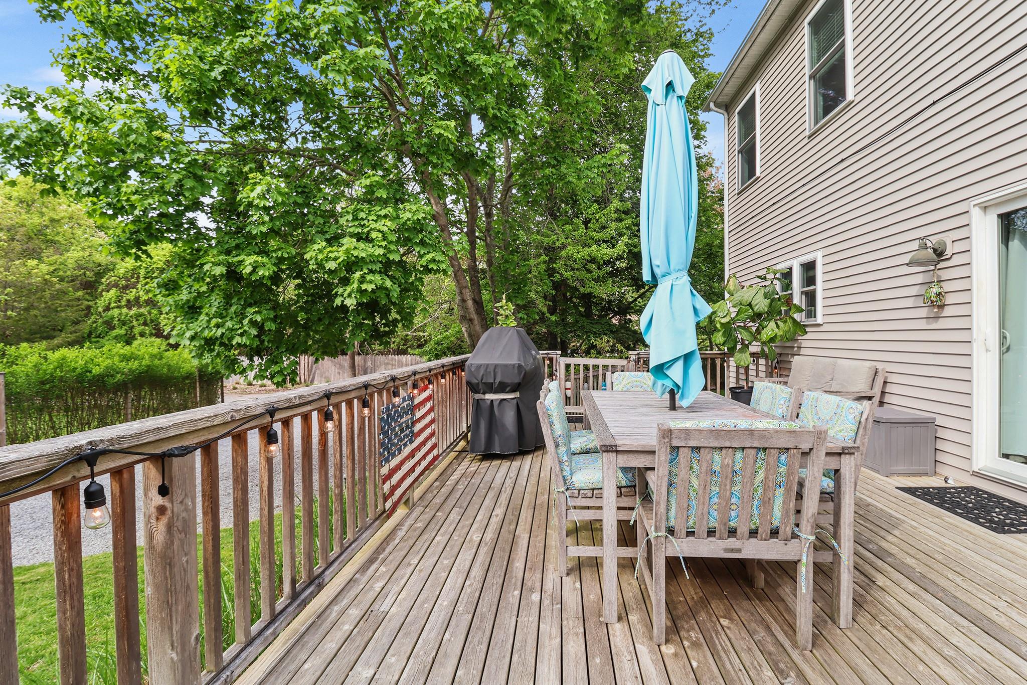 787 Accabonac Road, Springs, NY 11937