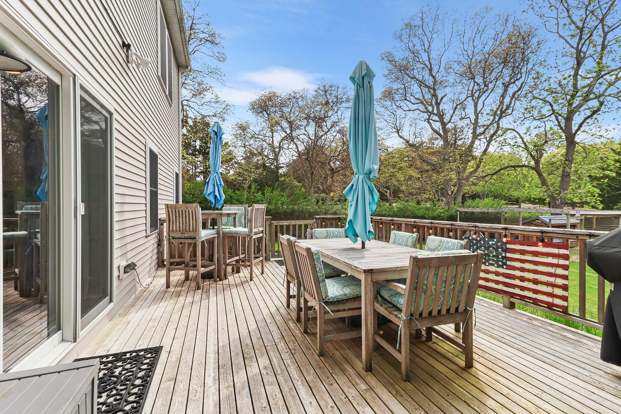 787 Accabonac Road, Springs, NY 11937